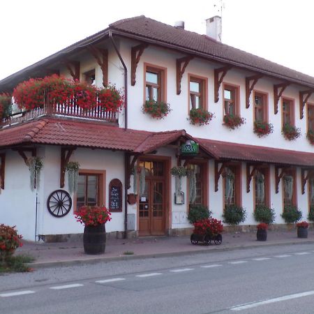 Penzion Restaurace U Helferu Libuň Dış mekan fotoğraf