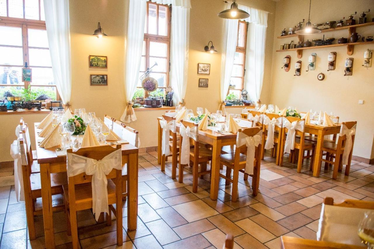 Penzion Restaurace U Helferu Libuň Dış mekan fotoğraf
